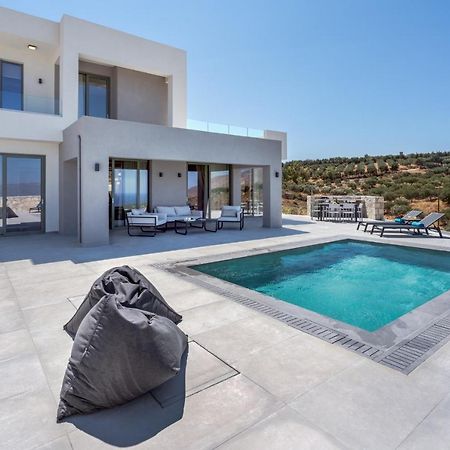 Agios Ioannis  Luxurious Villa Cretan Aura With Private Heated Pool, Jacuzzi And Playroom מראה חיצוני תמונה