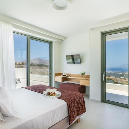 Agios Ioannis  Luxurious Villa Cretan Aura With Private Heated Pool, Jacuzzi And Playroom מראה חיצוני תמונה